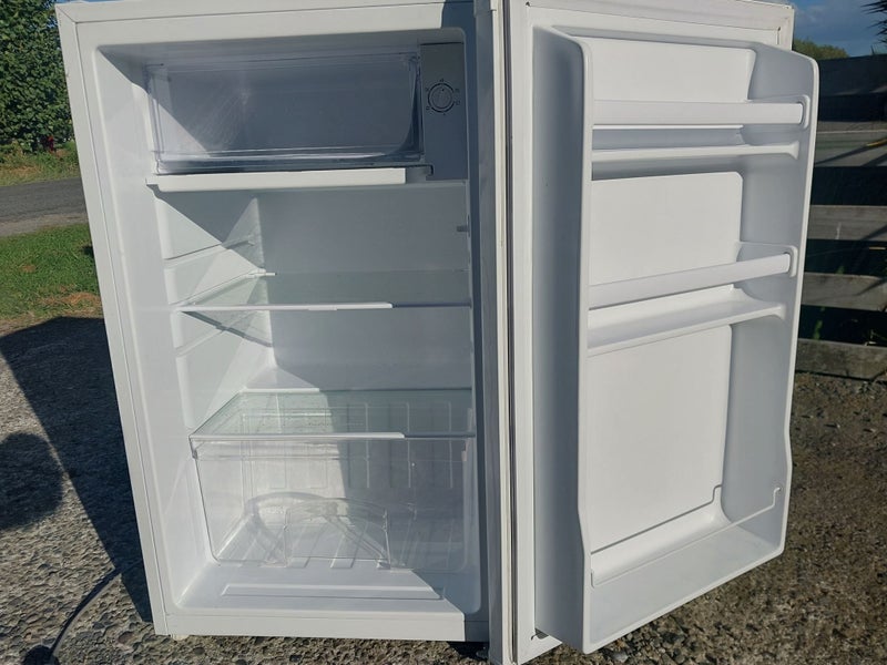 Haier 115L bar fridge Carousel 2
