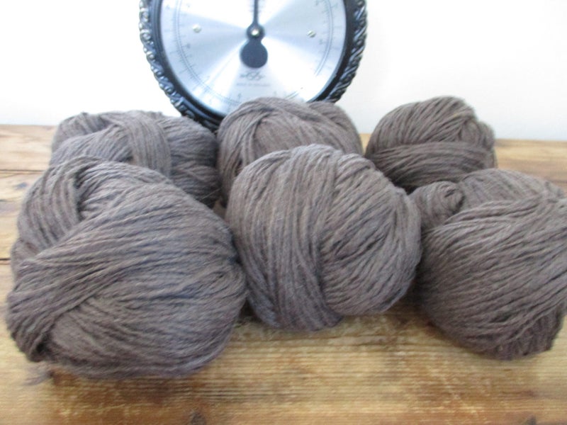 D # PURE WOOL 8 PLY " Mid Brown " 725 Grams Bulk Lot Carousel 1