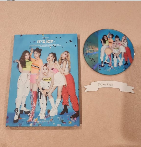 ITZY It'z Icy - It'z ver Kpop Carousel 1
