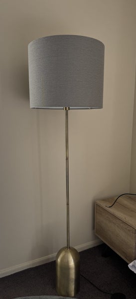 Floor Lamp Carousel 1