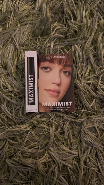 bareMinerals maximist mascara Carousel 1