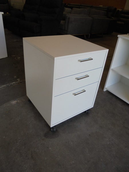 Mobile 3 drawer White Carousel 1