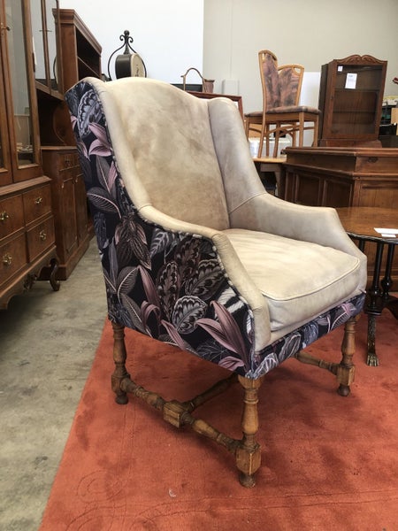 French style arm chairs Carousel 1