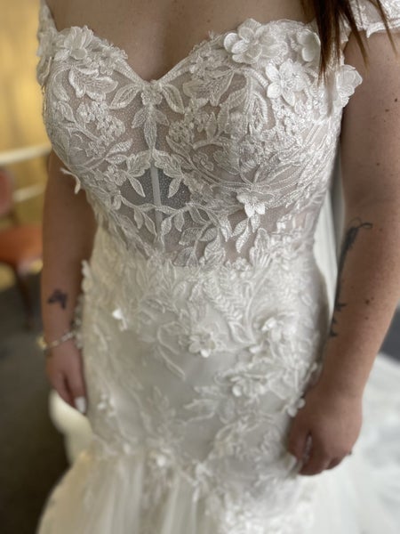 Essence Wedding Dress62976712428674112