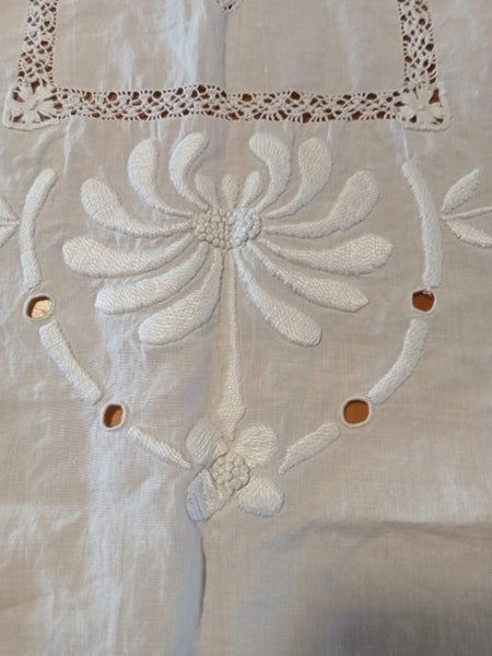 Edwardian embroidered cotton tea cloth #1 Carousel 2