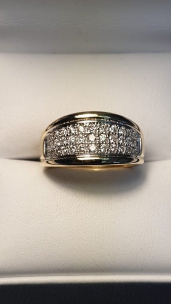 1 off Specially made,8.52gram -18ct Gold,M.H.J Diamonds Ring Carousel 1