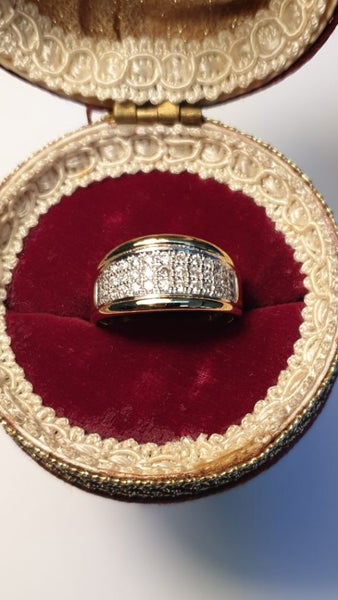 1 off Specially made,8.52gram -18ct Gold,M.H.J Diamonds Ring Carousel 2