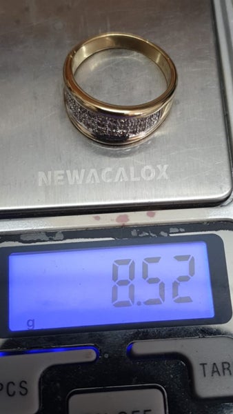 1 off Specially made,8.52gram -18ct Gold,M.H.J Diamonds Ring Carousel 6