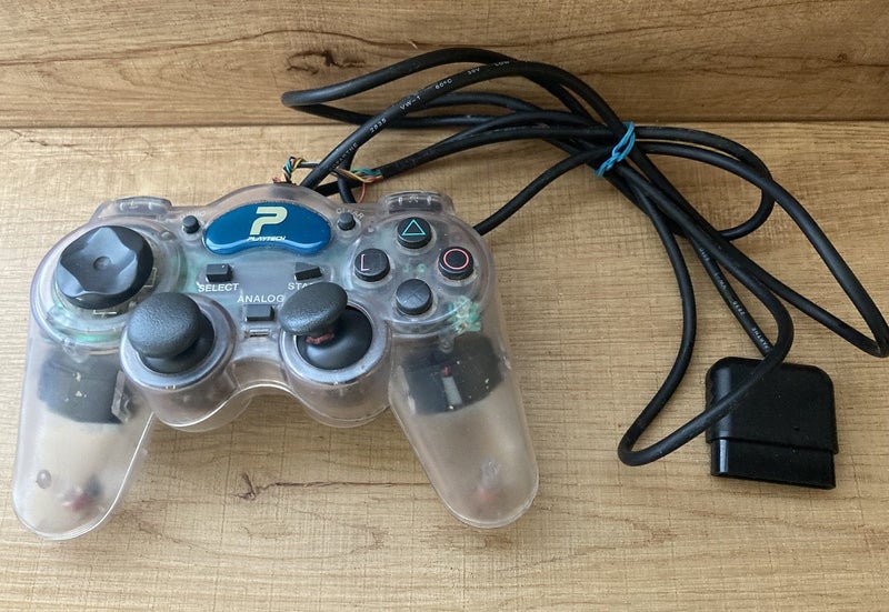 Broken PlayStation 2 Controller by Playtech Carousel 1