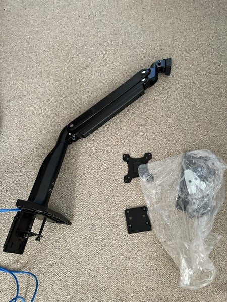 Brateck Counterbalance Monitor Arm 17 - 49" Carousel 1