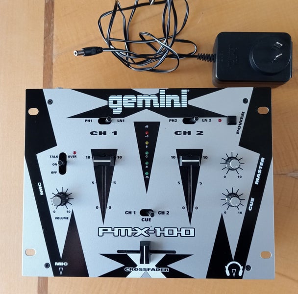 Gemini PMX-100 Scratch Mixer Carousel 2