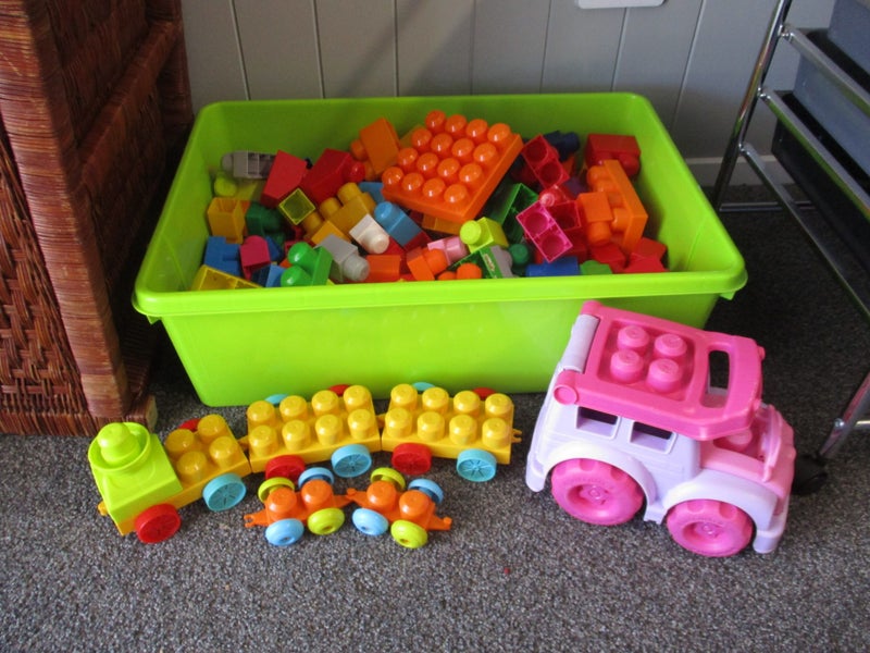 Large lot of MEGA BLOKS - pickup Morrinsville Carousel 7