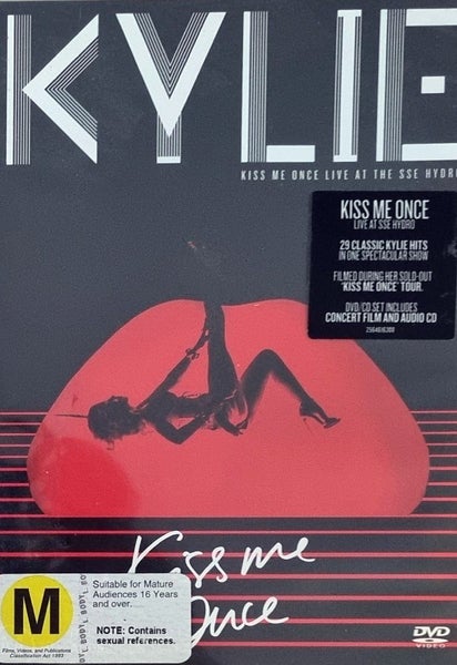 Kylie Minogue - Kiss Me Once (DVD / 2 CD) Carousel 1