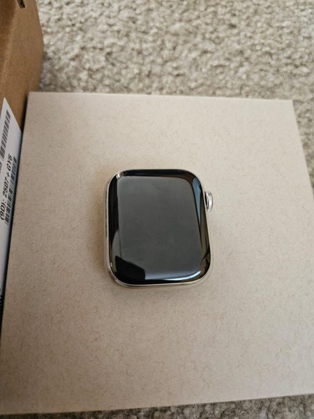 Apple Watch Series 8 GPS + Cellular Stainless Steel. NEW REPLACEMENT Carousel 1