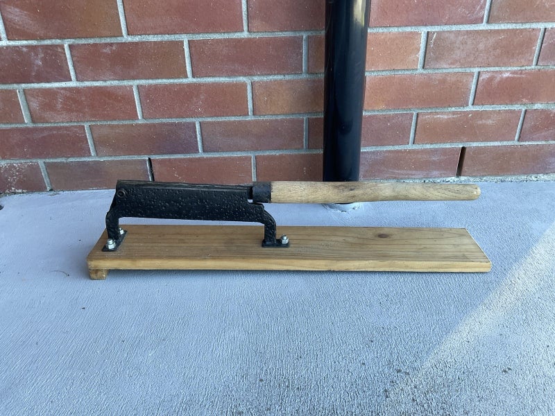 Vintage Herb Cutter / Slicer Carousel 1