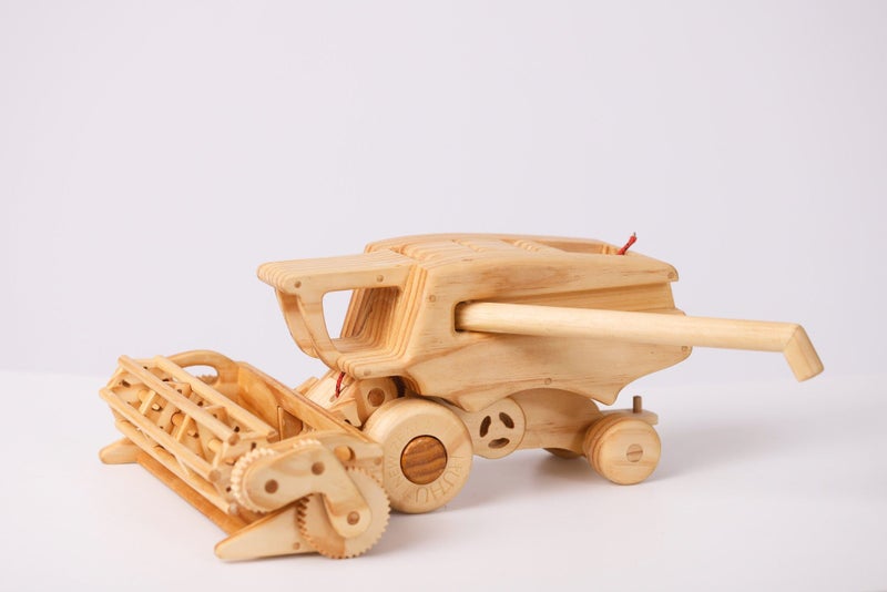 Huhu Combine Harvester Carousel 1