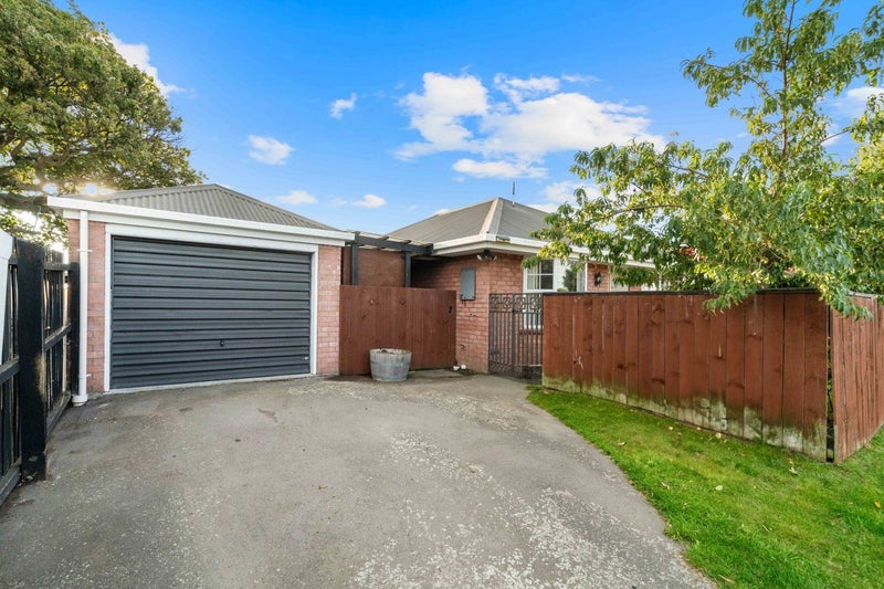 Image 1 of 20