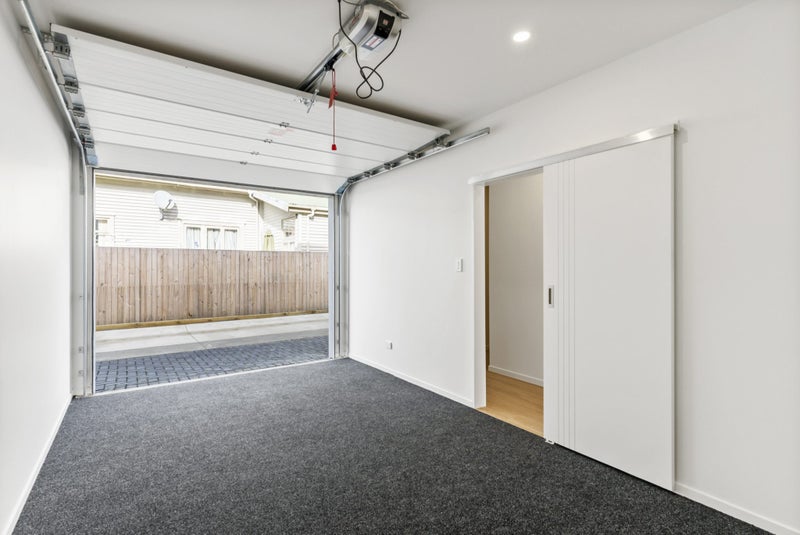 Image 2 of 21