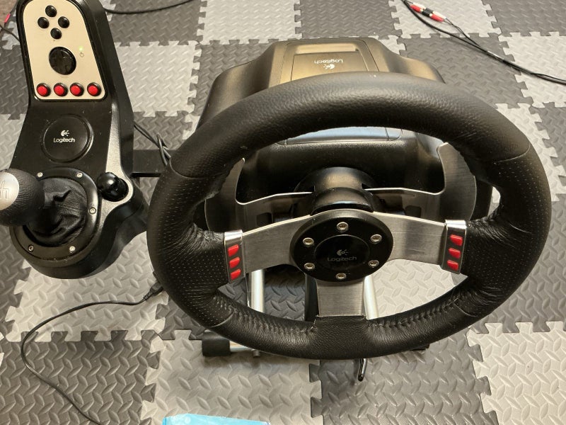 Logitech G27 racing wheel + pedals + shifter + stand Carousel 2