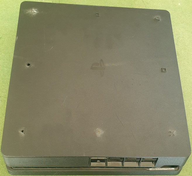 1TB PS4 Slim CUH-2202B Carousel 3