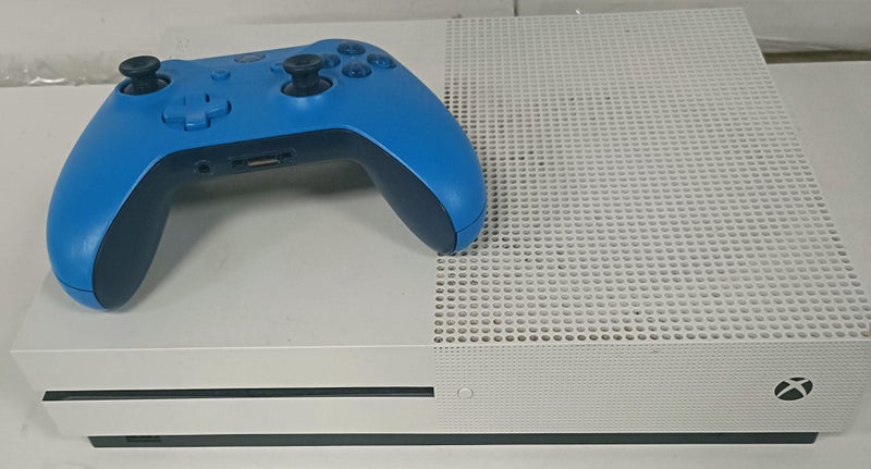 MICROSOFT 500GB XBOX ONE S CONSOLE #A18101592-1 Carousel 1
