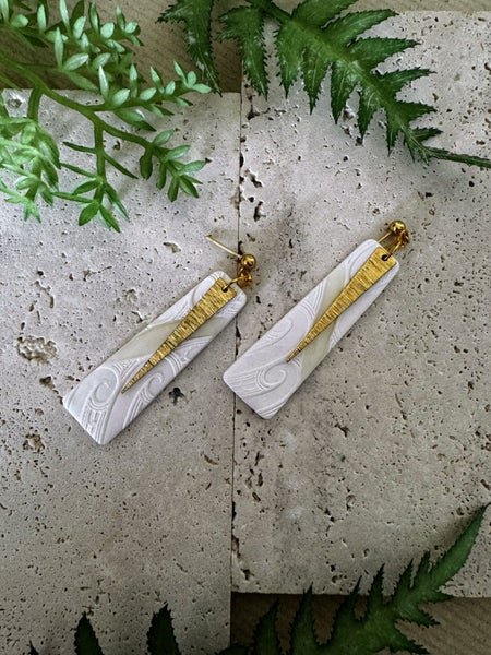 HANDMADE EARRINGS Carousel 1