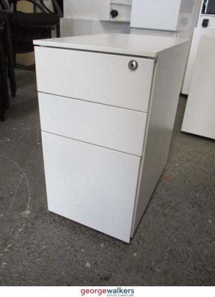 PR5311 - White Slimline Mobile Drawer Carousel 1