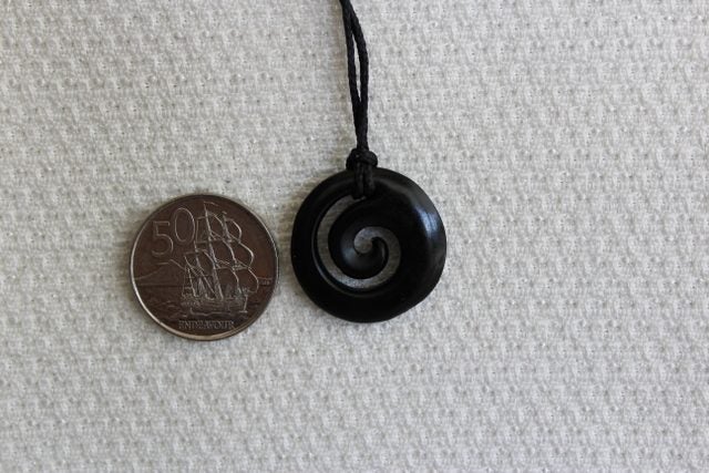 BEAUTIFUL SMALL KORU KAWAKAWA POUNAMU / Jade Koru Small #216 Carousel 3