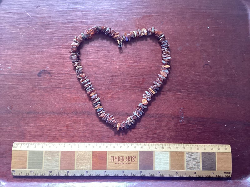 Vintage Kauri Gum Amber Necklace. Carousel 1