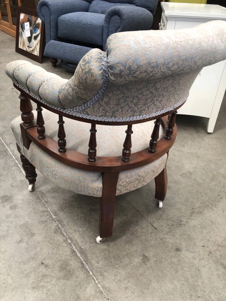 Edwardian Tub Chair Carousel 3