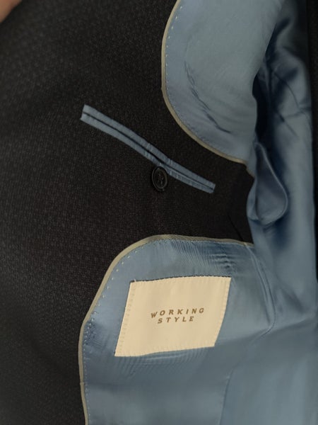 Working Style Suit Carousel 5