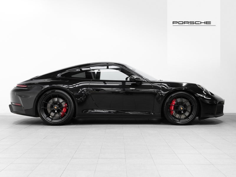 2025 Porsche 911 GTS Coupe 3.6L Petrol62863252038403114
