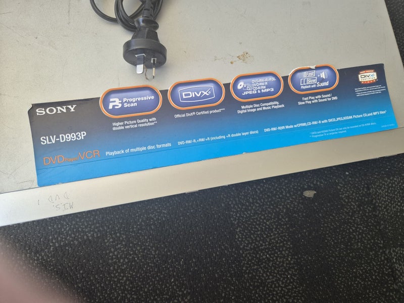 Sony Combo VCR/DVD player Carousel 2