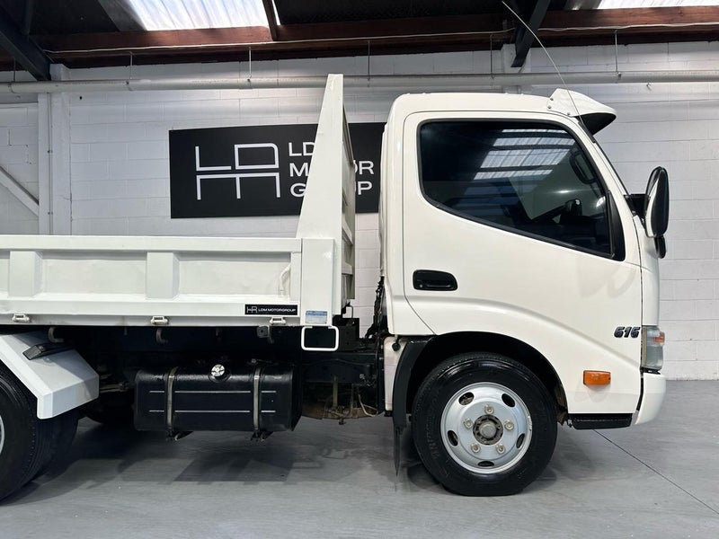 2016 Hino 300 2.7T PAYLOAD - CAR LICENSE - NZ NEW62865831877634112