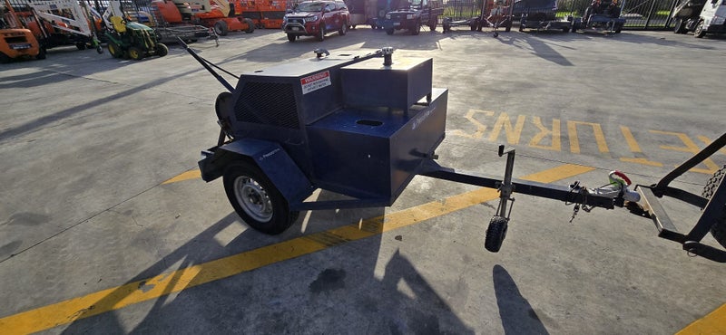 3000 PSI 30 LPM Trailer water blaster Kubota diesel engine Carousel 1