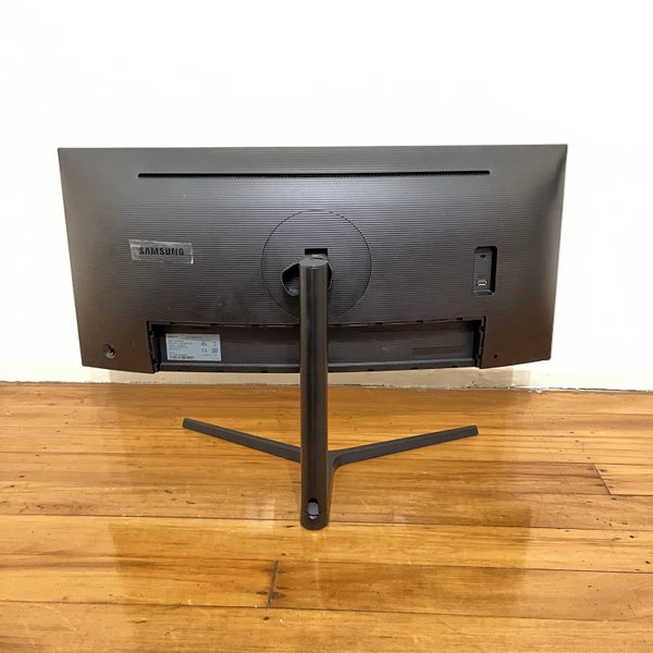 Samsung 34” Ultra-Wide Curved Monitor Carousel 2