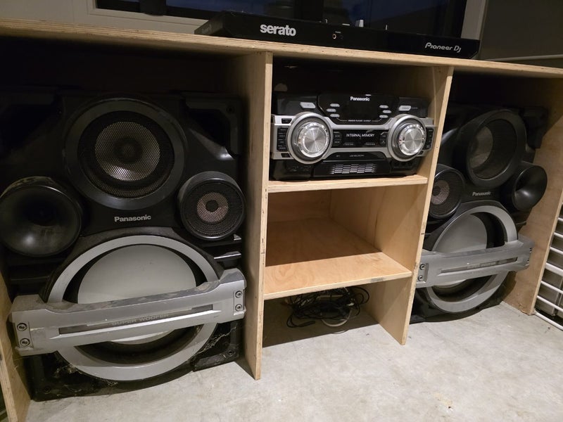 Mega Sound System and Dj Table Carousel 2