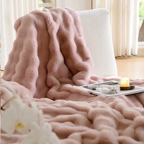 Super Soft Large Faux Fur Winter Blanket Throw Rug 160x200cm Pink Carousel 2