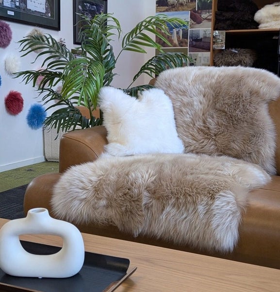 Gold Star Single Sheepskin Rugs Carousel 1