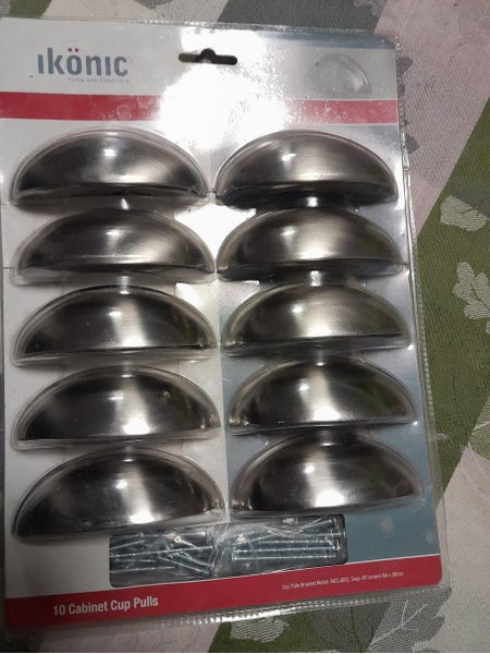 1 Pkt of 10 Cabinet Cup Pulls. Brand New Carousel 1