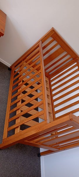 Cot Carousel 2