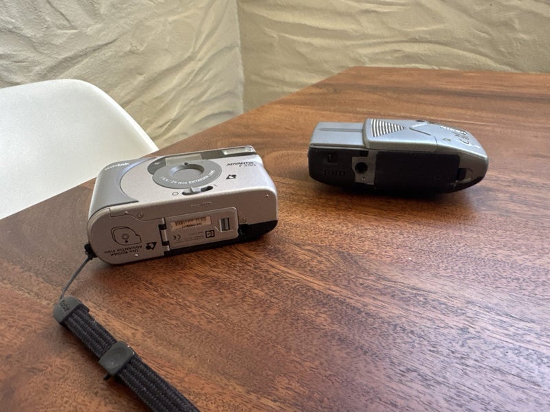 2x APS film cameras Carousel 2