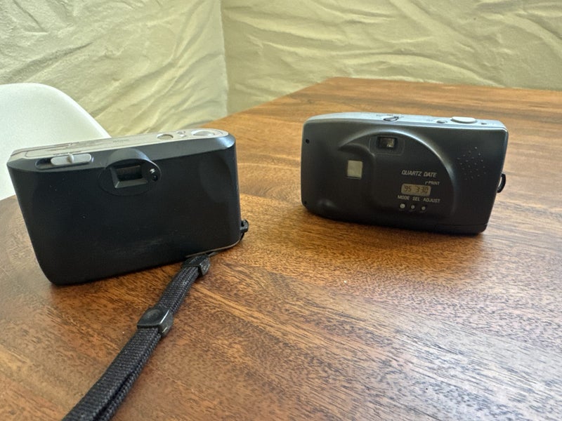 2x APS film cameras Carousel 3