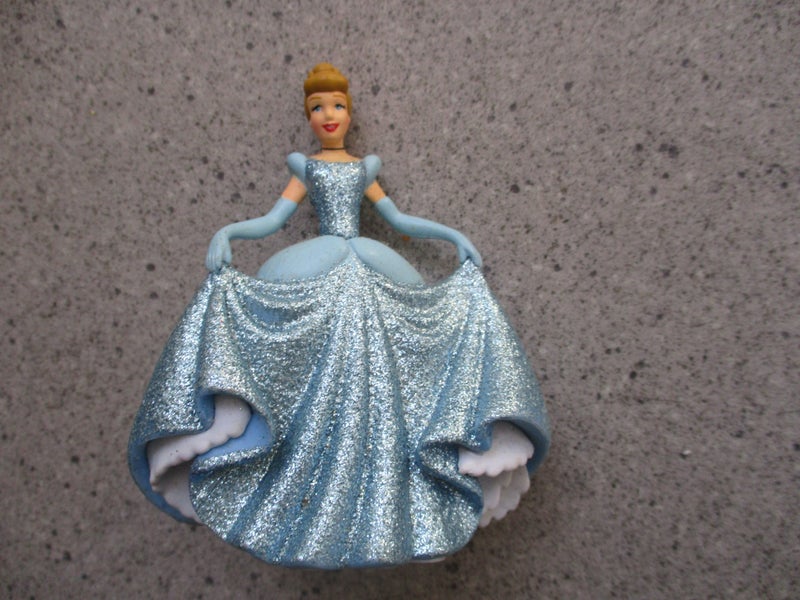 DISNEY STORE SET OF PRINCESSES - CINDERELLA, SNOW WHITE, AURORA, MERIDA etc Carousel 2