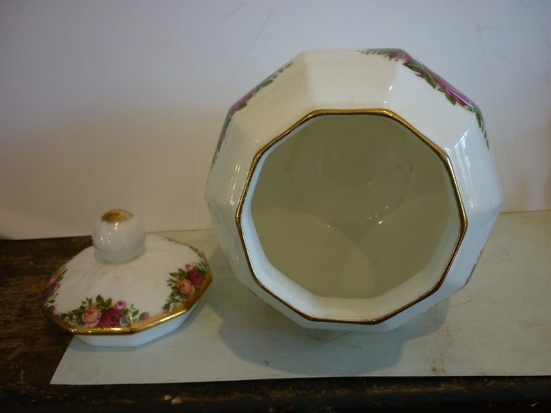 ROYAL ALBERT OCR LARGE GINGER JAR.63612131629827111