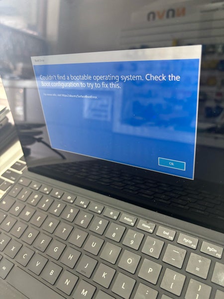 MICROSOFT Surface Pro X Octa Core 8 GB 128 GB SSD M1876 Laptop 13" TOUCH NO OS Carousel 1