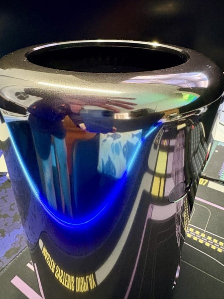 Mac Pro 6.1 - 16GB RAM - D500 - 250GB SSD - Sonoma Carousel 2