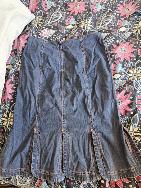 Kooky NZ skirt Carousel 2