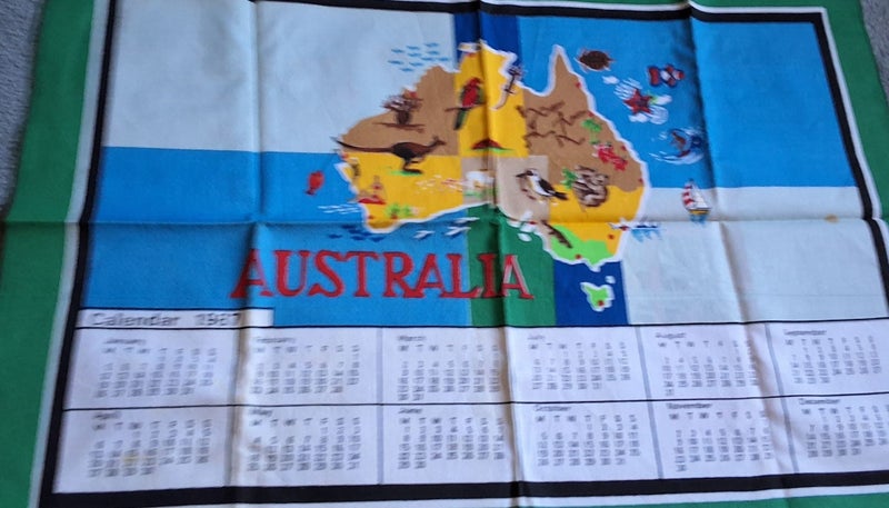 2 X AUSTRALIAN CALENDER TEA TOWELS64525558256898111