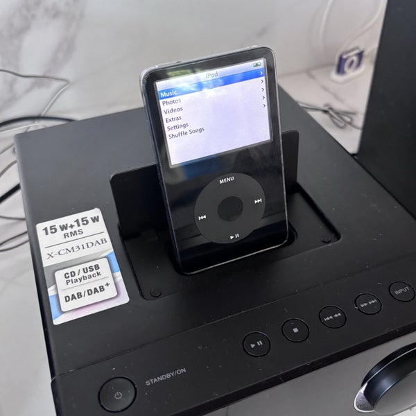 Apple iPod Classic 60gb + Pioneer VXE8-K Carousel 1